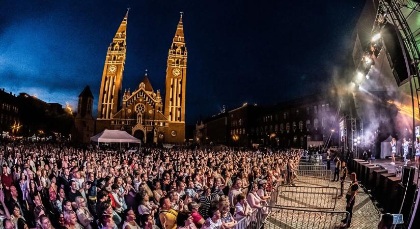 Dóm téri kavalkád 2026 Szeged