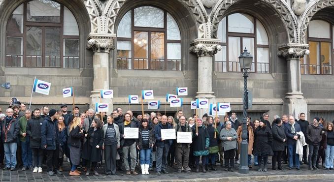 A megalázó fizetésük miatt vonulnak utcára január 22-én a kulturális dolgozók