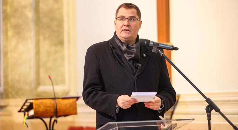 Bonyhádon közös emlékezéssel hajtottak fejet a múlt előtt (videó)