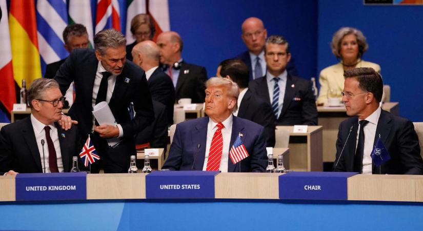 Az USA elkezdi kivonni katonáit a NATO tanácsadó intézményeiből