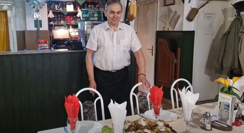 Itt van a híres rábaközi étel, a szili csülök receptje, film készült Jakab Miklós ételéről