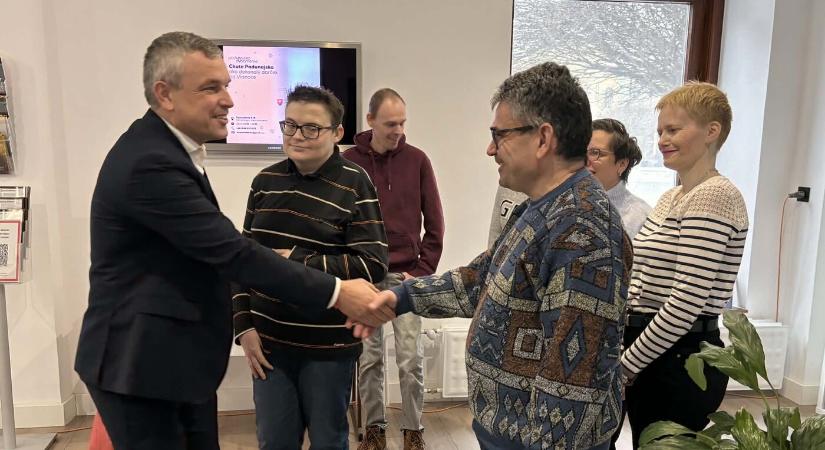 A komáromi Mentálisan Sérültek Napközi Otthonán segítettek