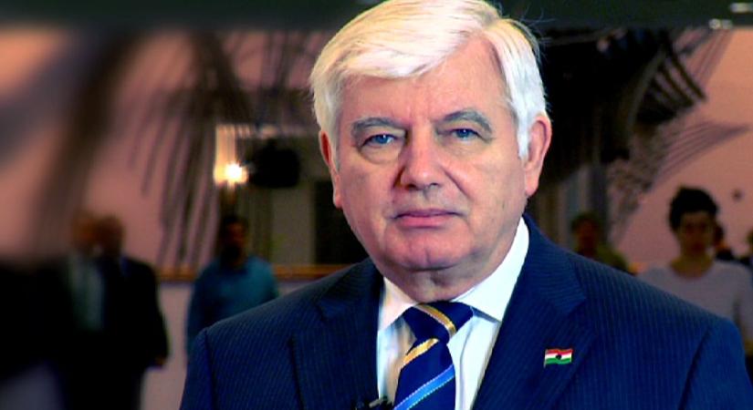 Surján László: Méregzöldek kudarca