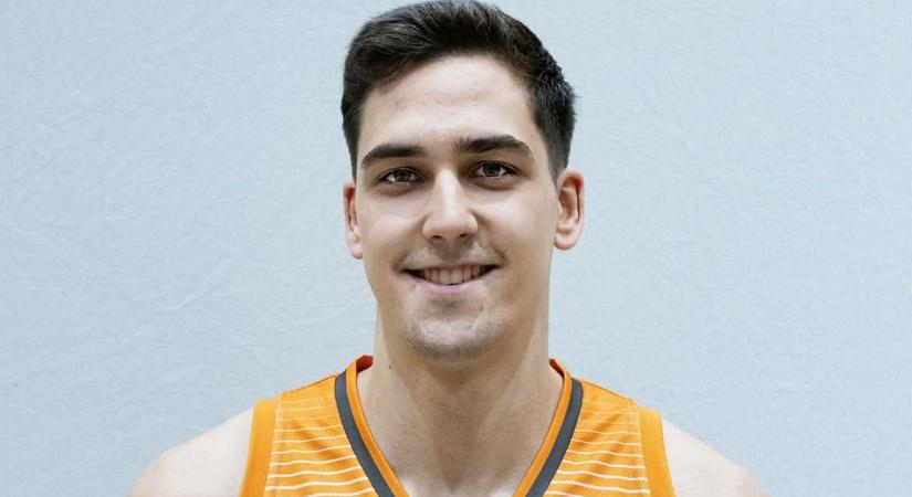 Bemutatkozott a Foody-BasketBaja új igazolása, Kiss Kolos