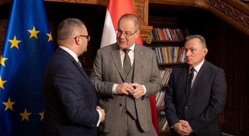 Hiába könyveli saját sikerként a Győrnek visszaadott 705 millió forintot a Fidesz, a végén azért Pintér Bence aláírása is kell majd