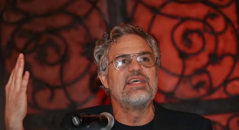 Mark Ruffalo, Brian Eno és még 400 milliomos kéri, adóztassák szét a szupergazdagokat