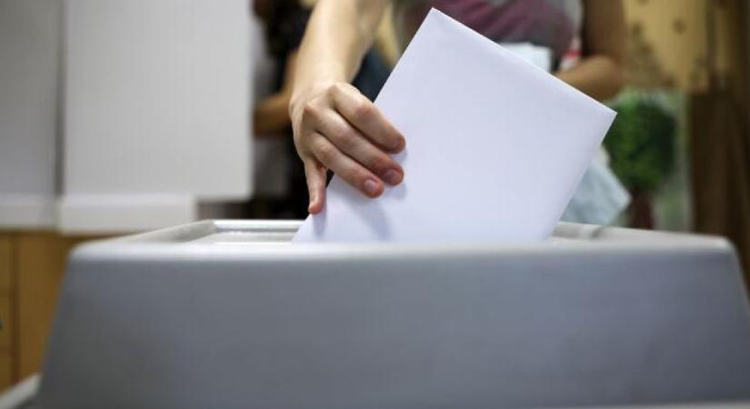 Medián: az emberek jobban félnek, hogy kilépünk az EU-ból, mint a háborútól