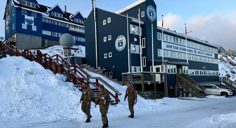 Grönlandi NATO-hadgyakorlatot kezdeményezett Franciaország
