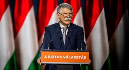 Kövér László is bekéredzkedett az elnököt Nobel-díjra jelölő Trump-táborba