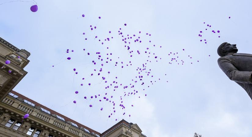 99 Luftballons: a német légierő röplapok ledobását gyakorolja