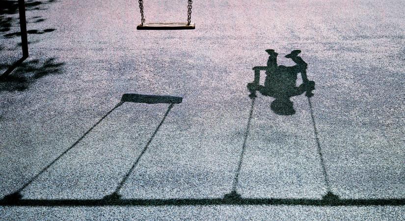 Szabó Anna Eszter: Az angyalok is pislognak, akkor történnek a tragédiák