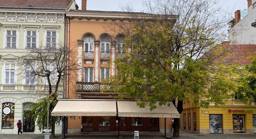 Bezár Szombathelyen az Art Cafe