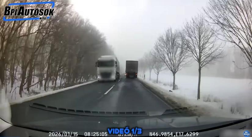 Videón a drámai pillanat a 77-es főúton:hős teherautós előzte meg a tragédiát
