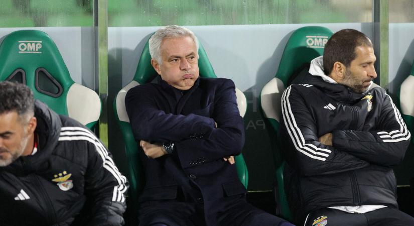 Mourinho ismét odaszúrt: „Előélet nélküli edzők kapják a legnagyobb melókat”