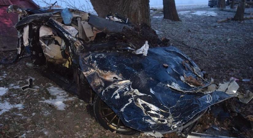 Jákli Mónika tragikus balesete: a rendőrség még vizsgálódik (helyszíni fotók)