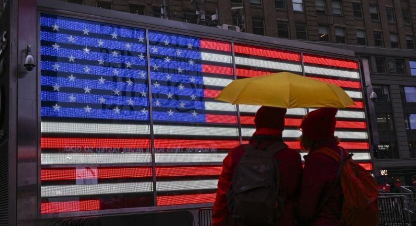 Durvul a szócsata: olyannak nevezte Trump pénzügyminisztere Dániát, amit egy ország sem tűrne el