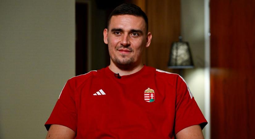 „Ilyet még nem tapasztaltam” – a magyar bombázó elképesztő bókot kapott az északi toronytól