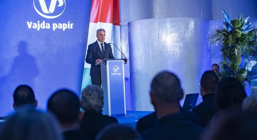 Hatalmas beruházást indít a Vajda-Papír Dunaföldváron