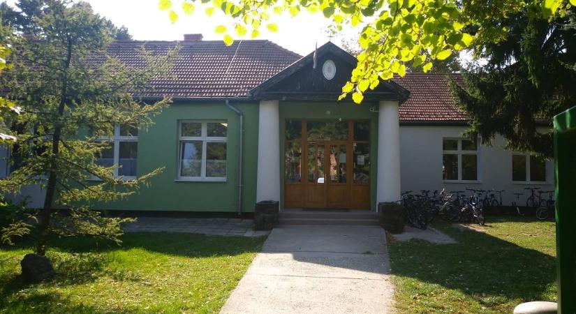 217 gyerekből 130 megbetegedett egy balatonkenesei iskolában