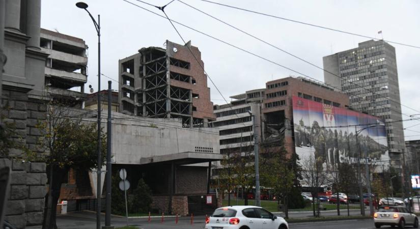 Vreme: Vučić jelen volt, amikor az intézet igazgatójától a Vezérkar-épülete védettségének megszüntetését kérték