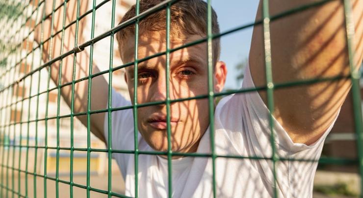 Festőnek, vízvezeték-szerelőnek tanulnak a fiatal rabok – ilyen egy modern börtön