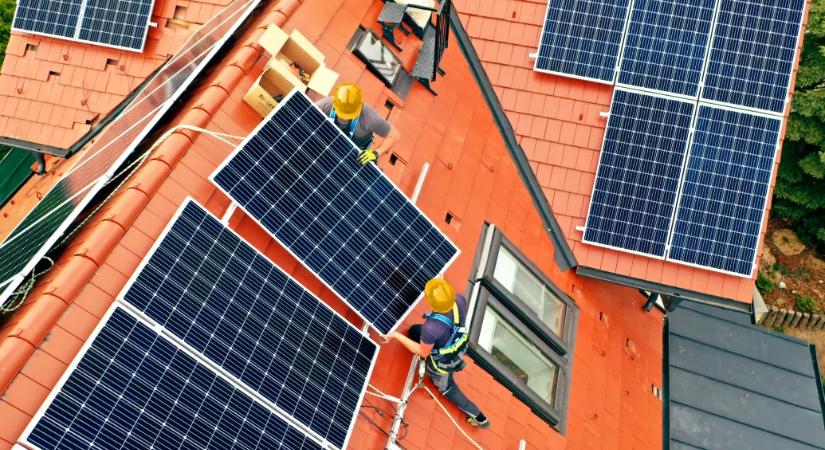 Megérheti összekapcsolni a napelemes-akkus ingyenmilliókat elektromos autóval