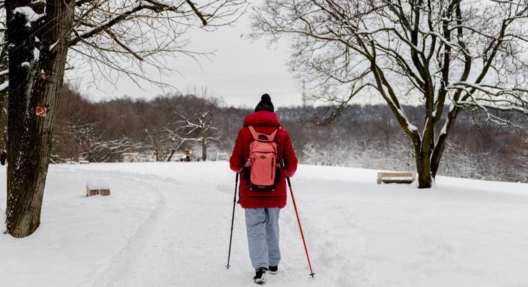 Hószállingózással és ónos esővel tör ránk az enyhe felmelegedés