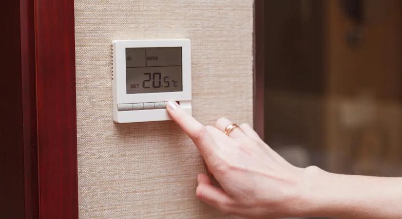 Elárulta az MVM: Ennyit spórolhatsz a rezsin ezzel az egyetlen termosztát beállítással