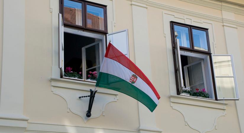 Több százezer forintba kerül, most ingyen jár minden magyarnak, azonnali roham indult