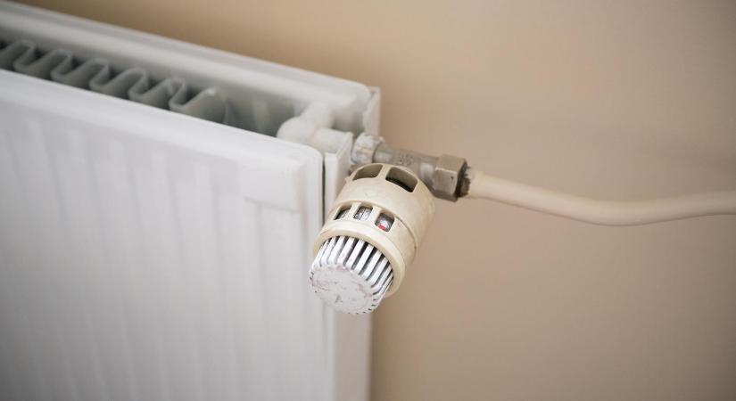 Órákon át nem volt áram több Veszprém vármegyei településen, sok lakásban emiatt a fűtés is szünetelt