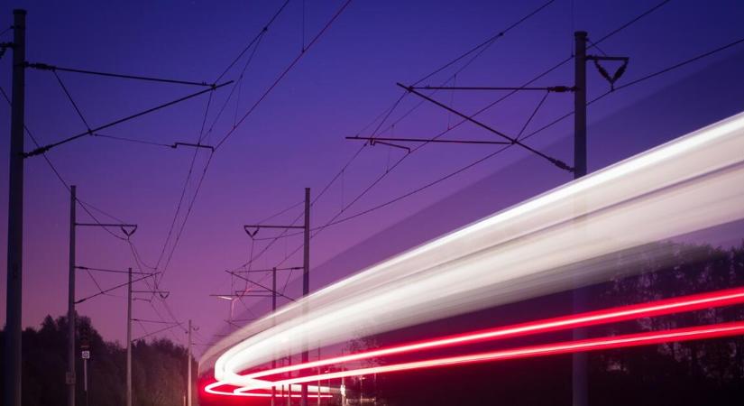 Háromnapos sztrájkba kezdenek a mozdonyvezetők, nem közlekednek majd a vonatok Spanyolországban