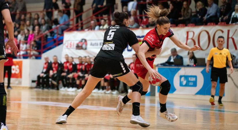 Ikszelt az Esztergom Fehérváron