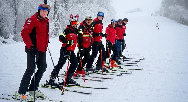 Hegyimentők: A túlzott sebesség okozza a legtöbb balesetet a sípályákon