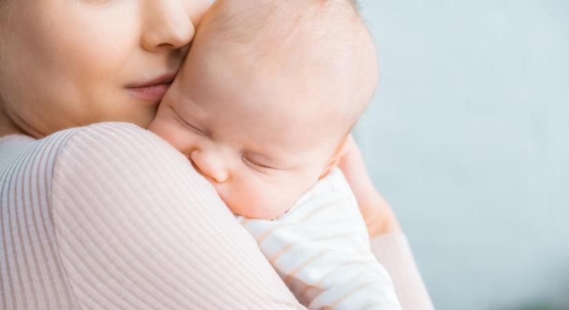 Rengeteg kedvezménytől elbúcsúzhatnak az egyedülálló anyák