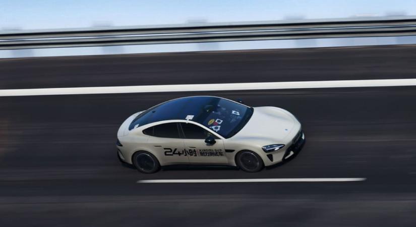 Rekordot döntött a Xiaomi: 4264 kilométert ment 24 óra alatt az elektromos szedánjuk