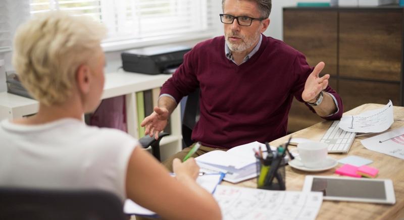 Becsapós béremelés: alacsony ajánlatok, csak a bér átrendezése történik?