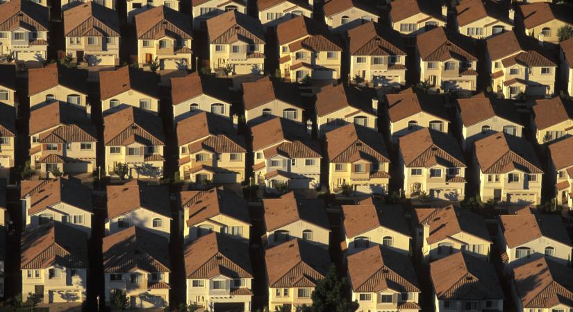 Magyarországot utánozza Donald Trump? Váratlan helyről kaphat lökést az amerikai lakáspiac