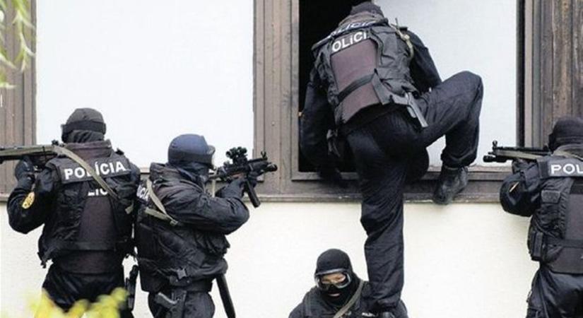 Óriási drograzzia Nyugat-Szlovákiában – kommandósok lepték el a várost