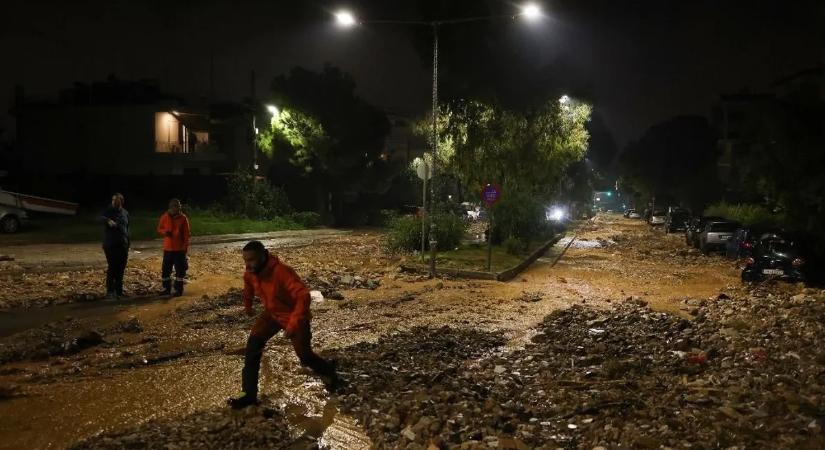 Pokoli esőzés csapott le a turisták kedvenc országára – elszabadult a káosz