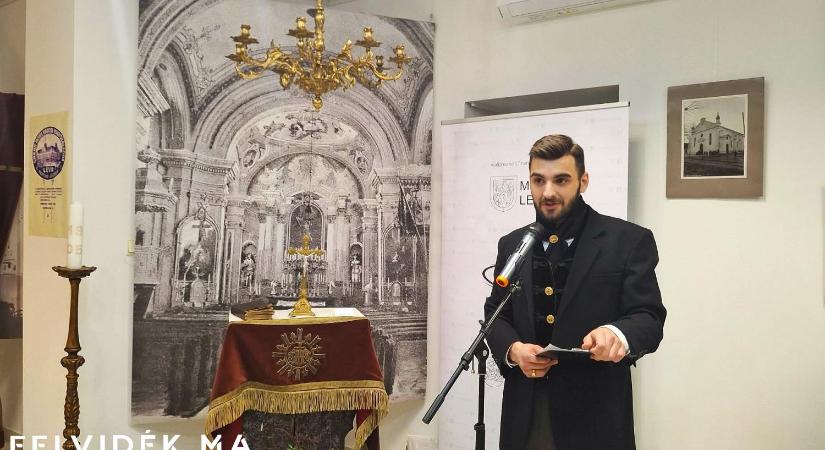 Az osztrák–magyar Léva hangulatát idéző kiállítás képeken