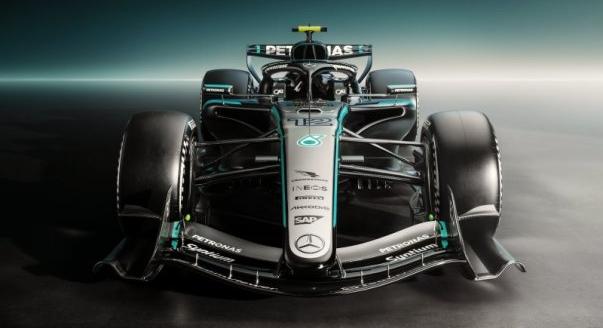 Fotók: itt a 2026-os F1-es Mercedes!