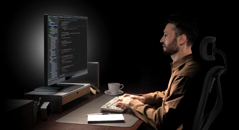 Ez a BenQ monitor lehet a programozók álma – Többféle módon is segíti a hatékonyabb kódolást