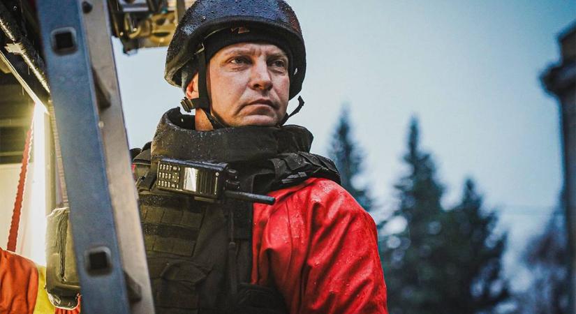 Robbanások Krivij Rihben: tíz órája tart az orosz dróntámadás