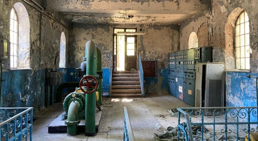 Rozsda és pókháló tartja már csak össze ezt a somogyi létesítményt