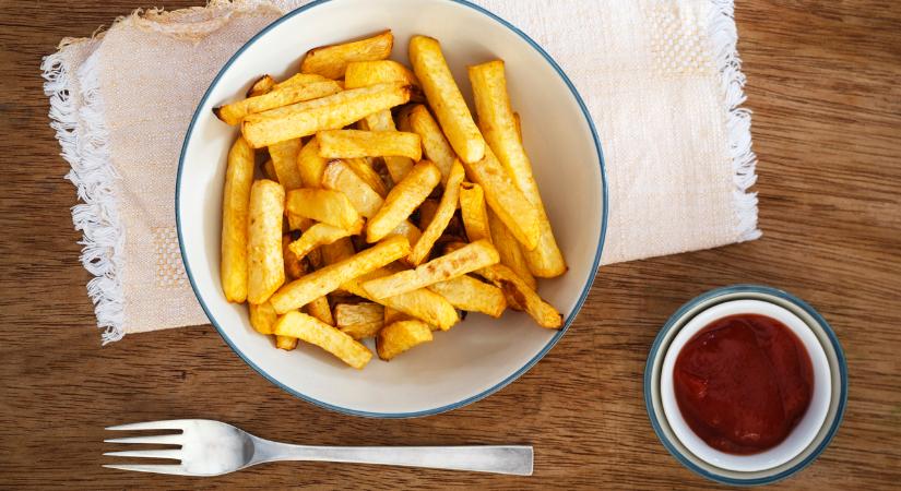 Ezentúl ne vízben főzd elő! Így lesz belül puha, kívül pedig ropogós a sült krumpli