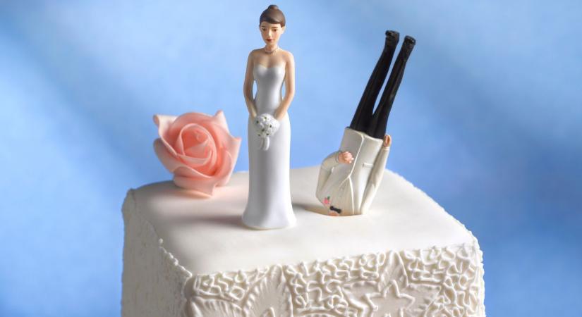 Bocsánatkérésre kötelezte a bíróság a férje és a szeretője miatt, szenzáció lett belőle