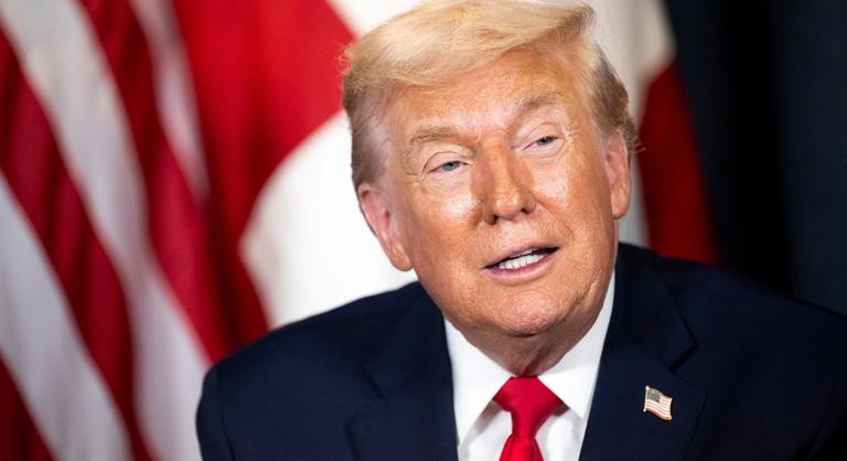 Donald Trump ismét nagyot bakizott, majd apucinak hívta magát a világ vezetői előtt