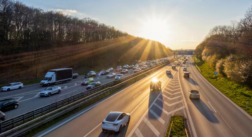 Így kell használni az új autópályamatricát!