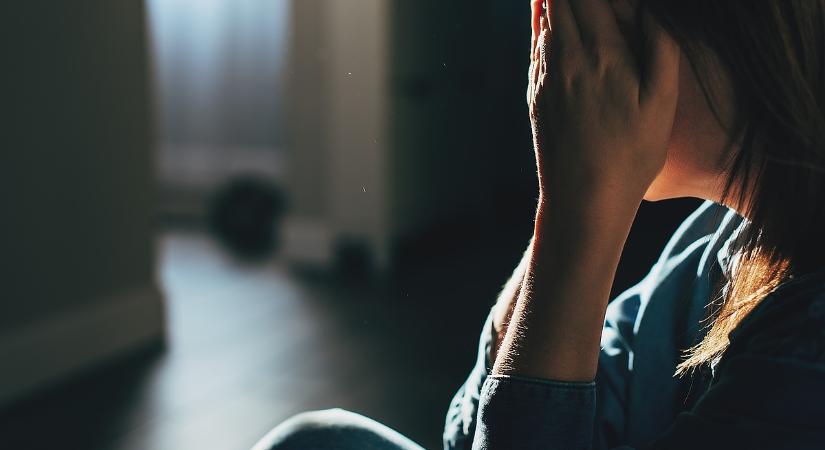 Stresszcunami zúdul ránk, de a háziorvosok segíthetnének