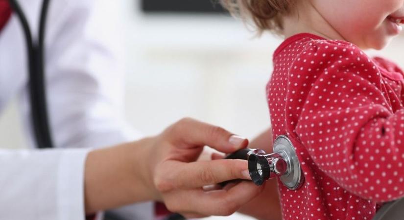 Téli gyermekbetegségek - Nátha vagy komolyabb? Mutatjuk, mikor forduljunk orvoshoz